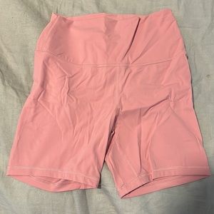 Pink 6 in leggings shorts. Great condition!! Super cute and comfy